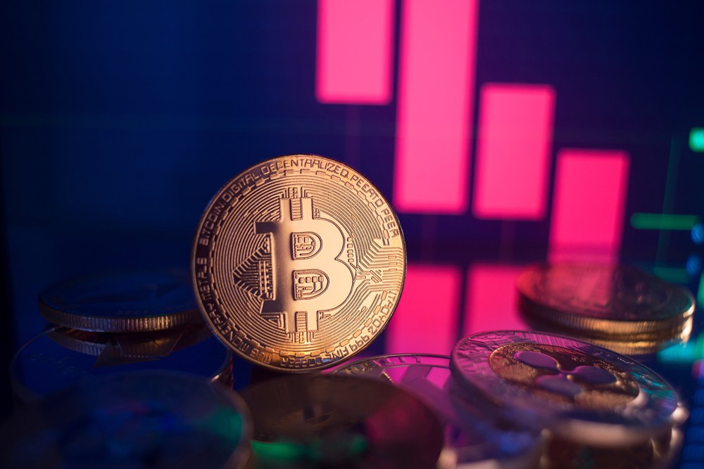 Bitcoin Nears $22K, ETH Falls 20% With $1 Billion Liquidated in Selloff; What Do Analysts Say and When Might Bullishness Return?